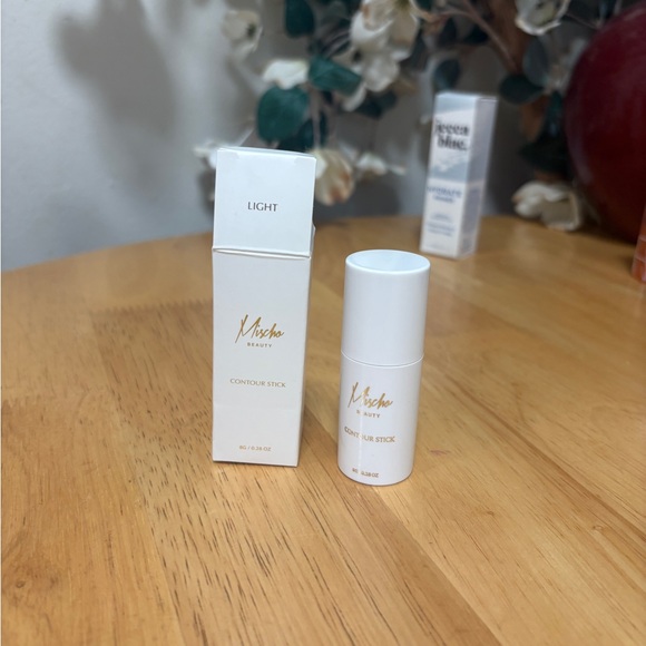 Mischo Beauty Contour Stick LIGHT 8g/0.28oz ~ BNIB with Vitamin E ~ NEW - Picture 1 of 8